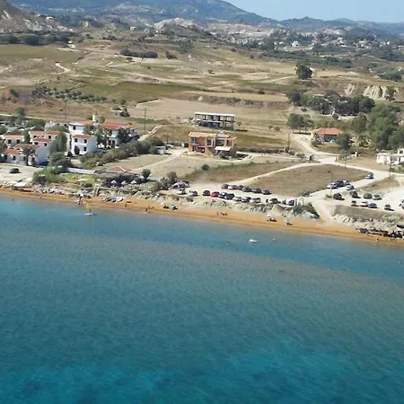 Alekos Beach Houses-roni Apartmán