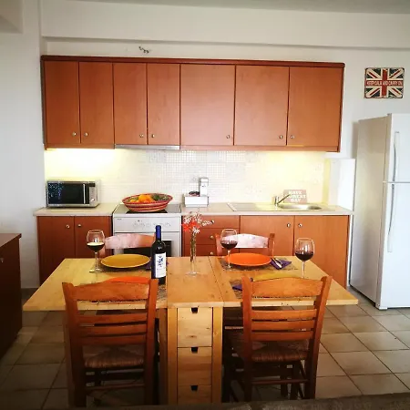 Alekos Beach Houses-roni Apartmán *